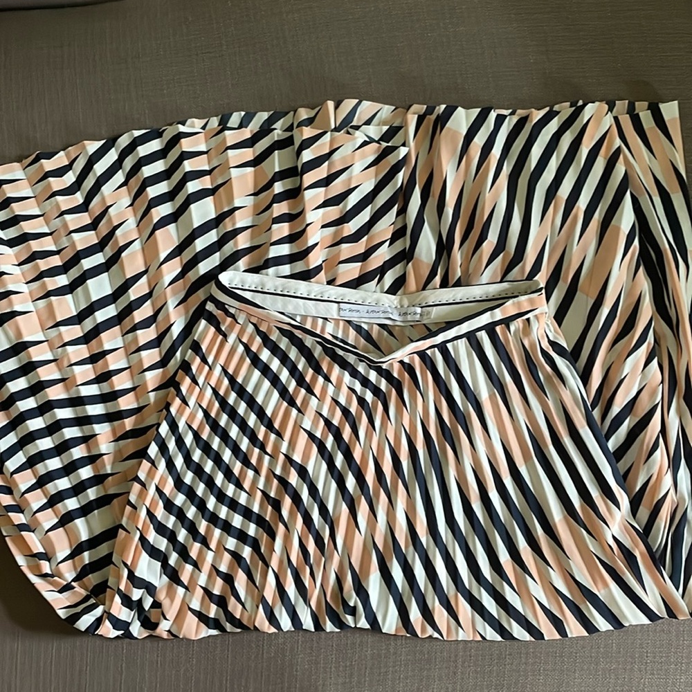 Super light fun skirt by &other stories Size 24